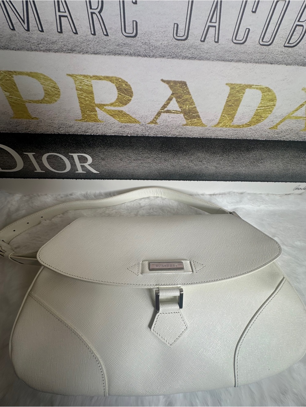 Burberry Vintage White Saffiano Leather Shoulder Bag - Picture 9 of 16